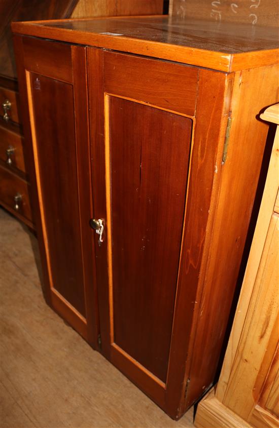 12 drawer collectors cabinet(-)